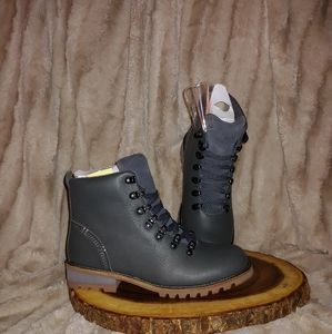 Kodiak Women's size 7 Grey